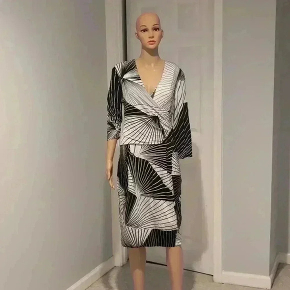 Escada dress - Picture 1 of 9